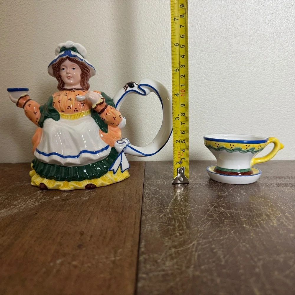 DEPT 56 Storybook Little Miss Muffet‎ Teapot 4 Cups Hand Painted Nursery Rhyme